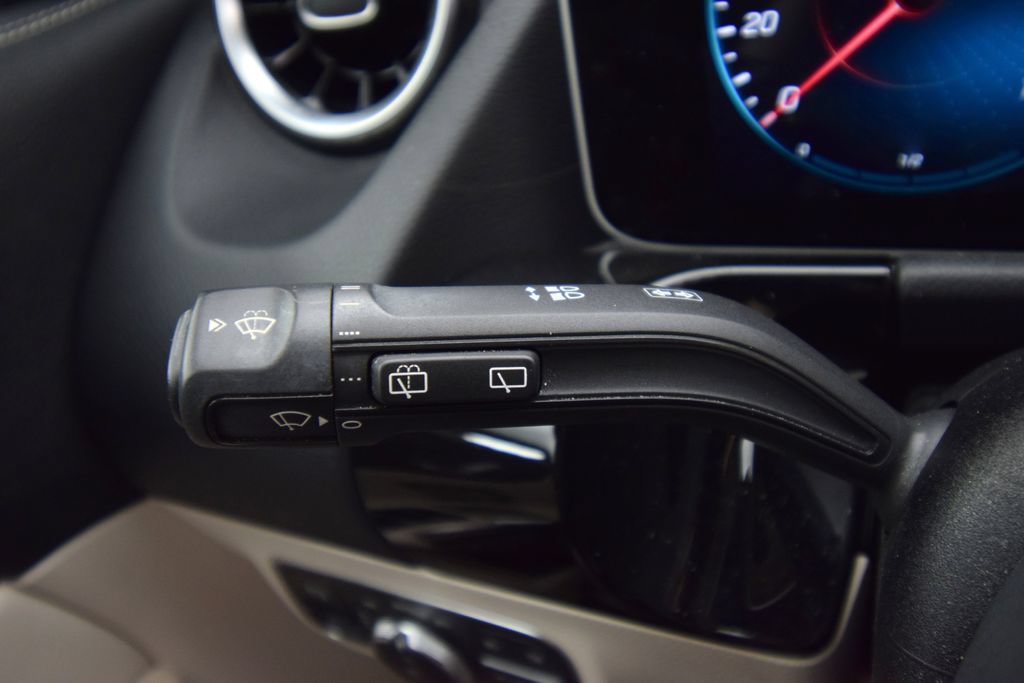 Used 2021 Mercedes-Benz GLA 250 4MATIC image 39