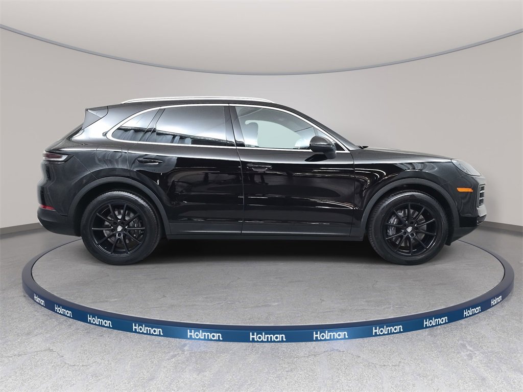 Used 2024 Porsche Cayenne image 5