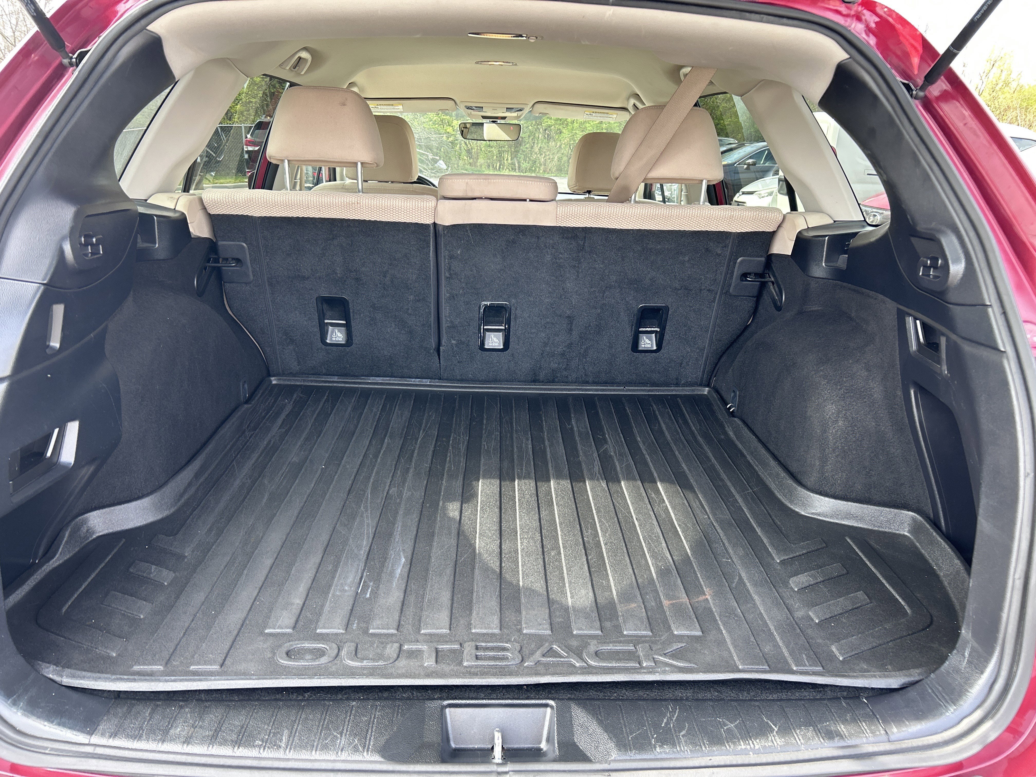 Used 2018 Subaru Outback 2.5i Premium image 25