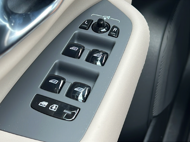 New 2026 Volvo XC90 B6 Ultra w/ Protection Package Premier AWD/4WD image 19