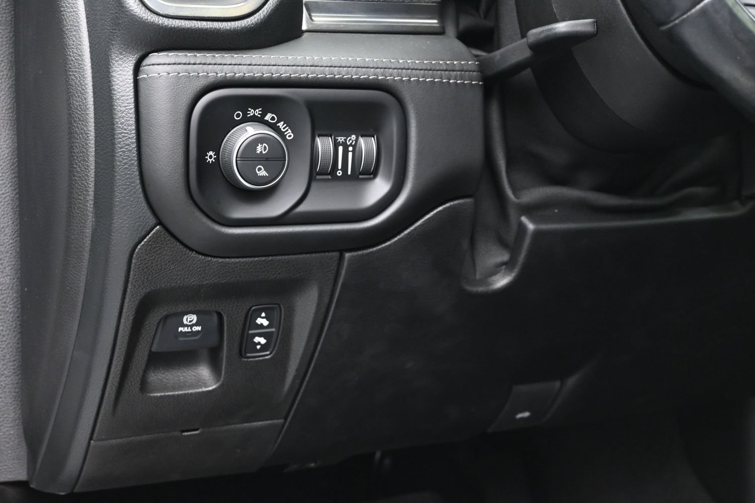 Used 2019 RAM 1500 Limited AWD/4WD image 23