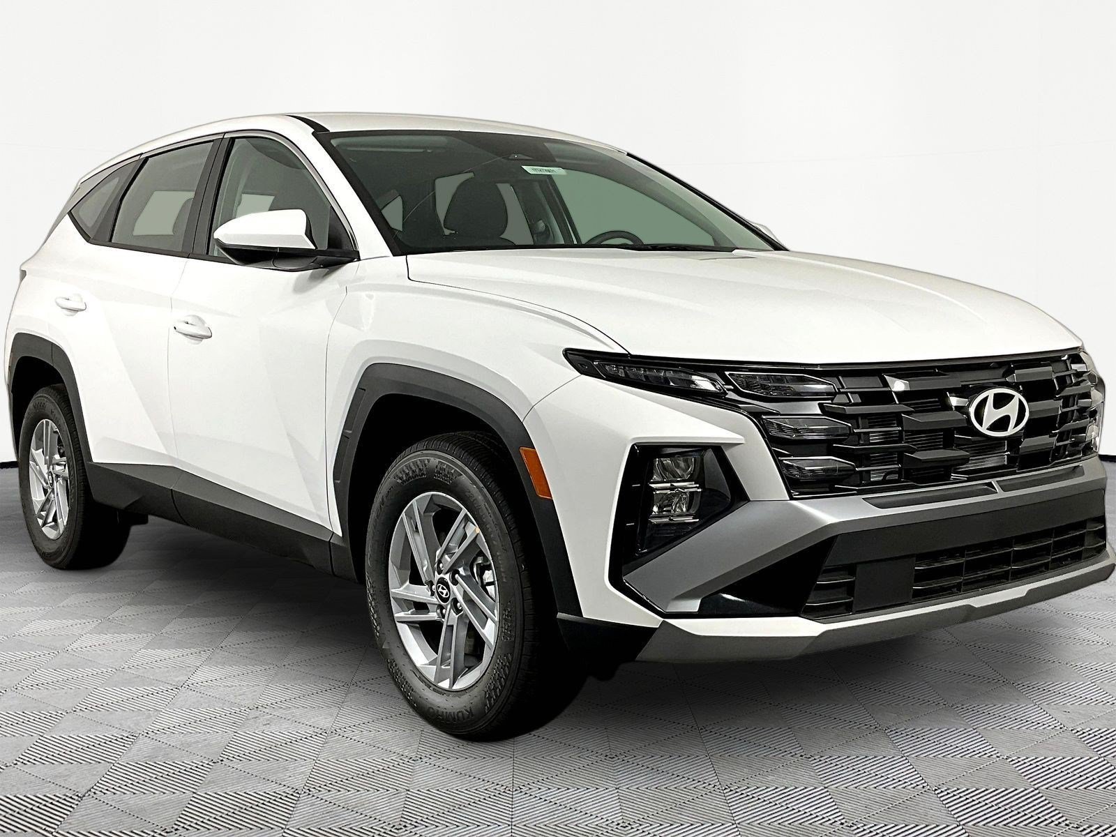 New 2026 Hyundai Tucson SE AWD/4WD image 3