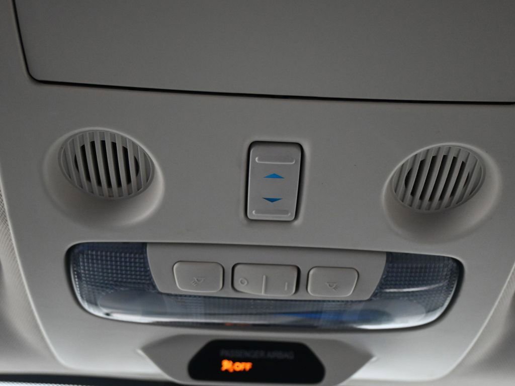 Certified 2020 Ford EcoSport SES image 20