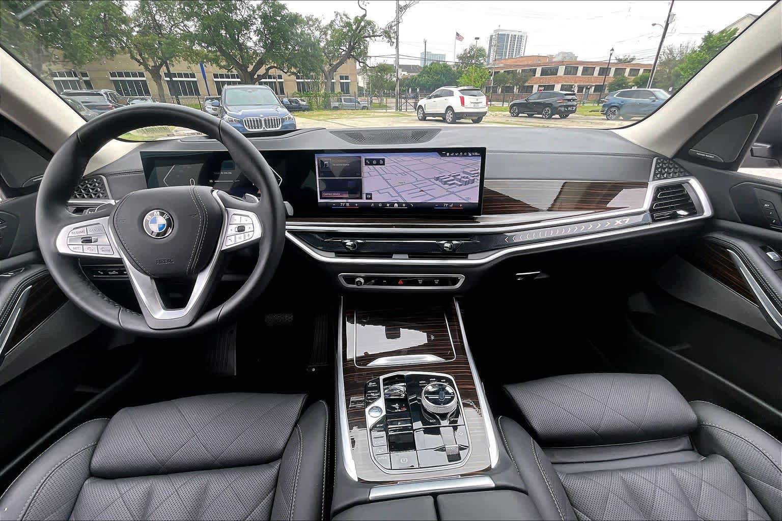 Used 2026 BMW X7 xDrive40i AWD/4WD image 14