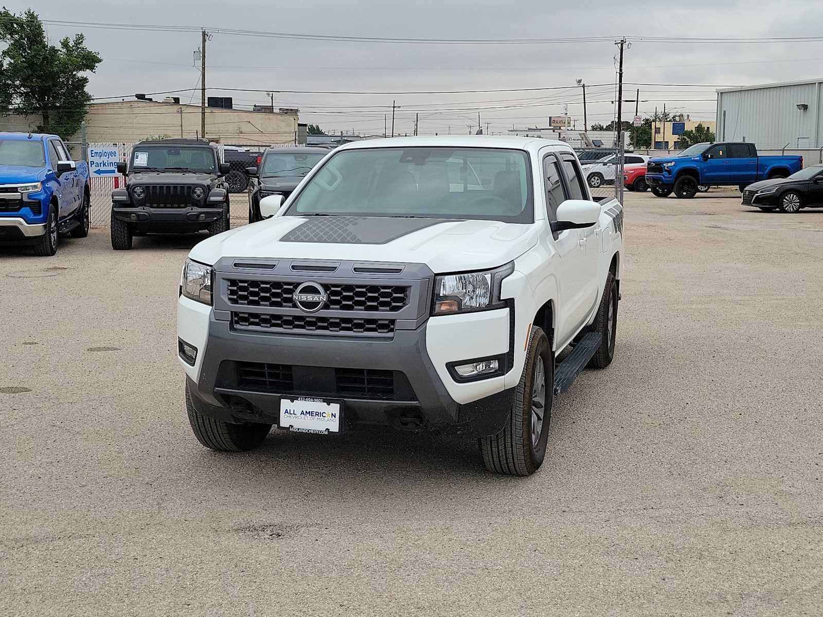 Used 2025 Nissan Frontier SV w/ SV Convenience Package AWD/4WD video 4