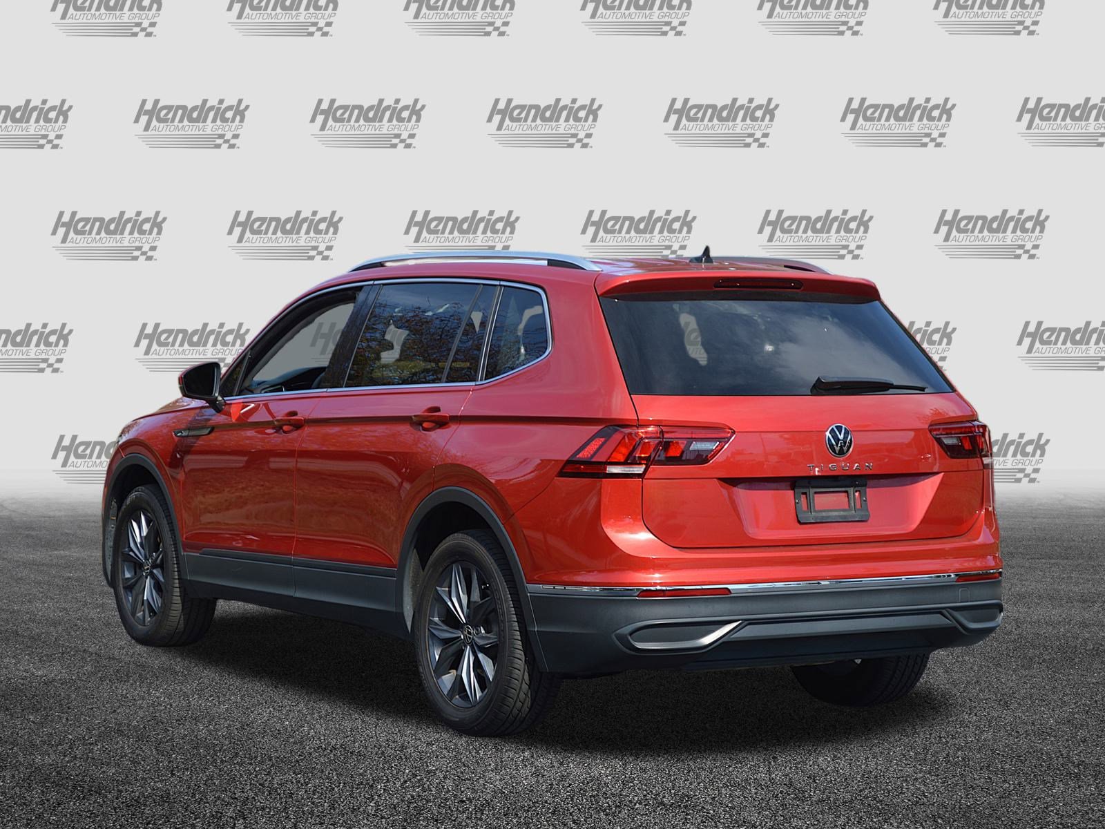 Used 2022 Volkswagen Tiguan SE image 9