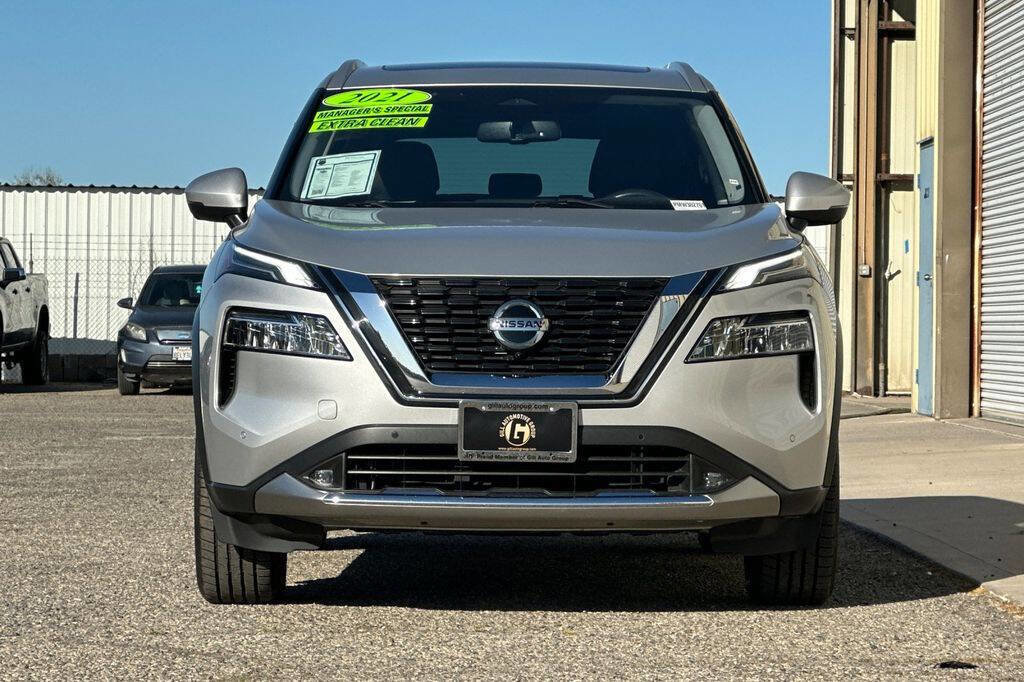 Used 2021 Nissan Rogue Platinum image 9