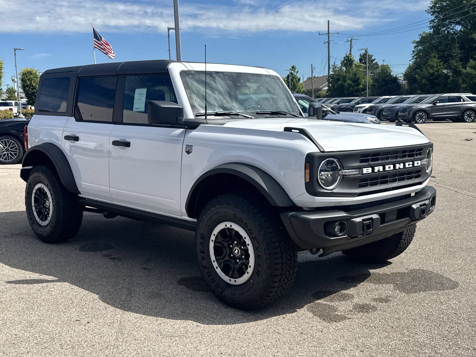 New 2026 Ford Bronco Big Bend w/ Black Diamond Package AWD/4WD image 2