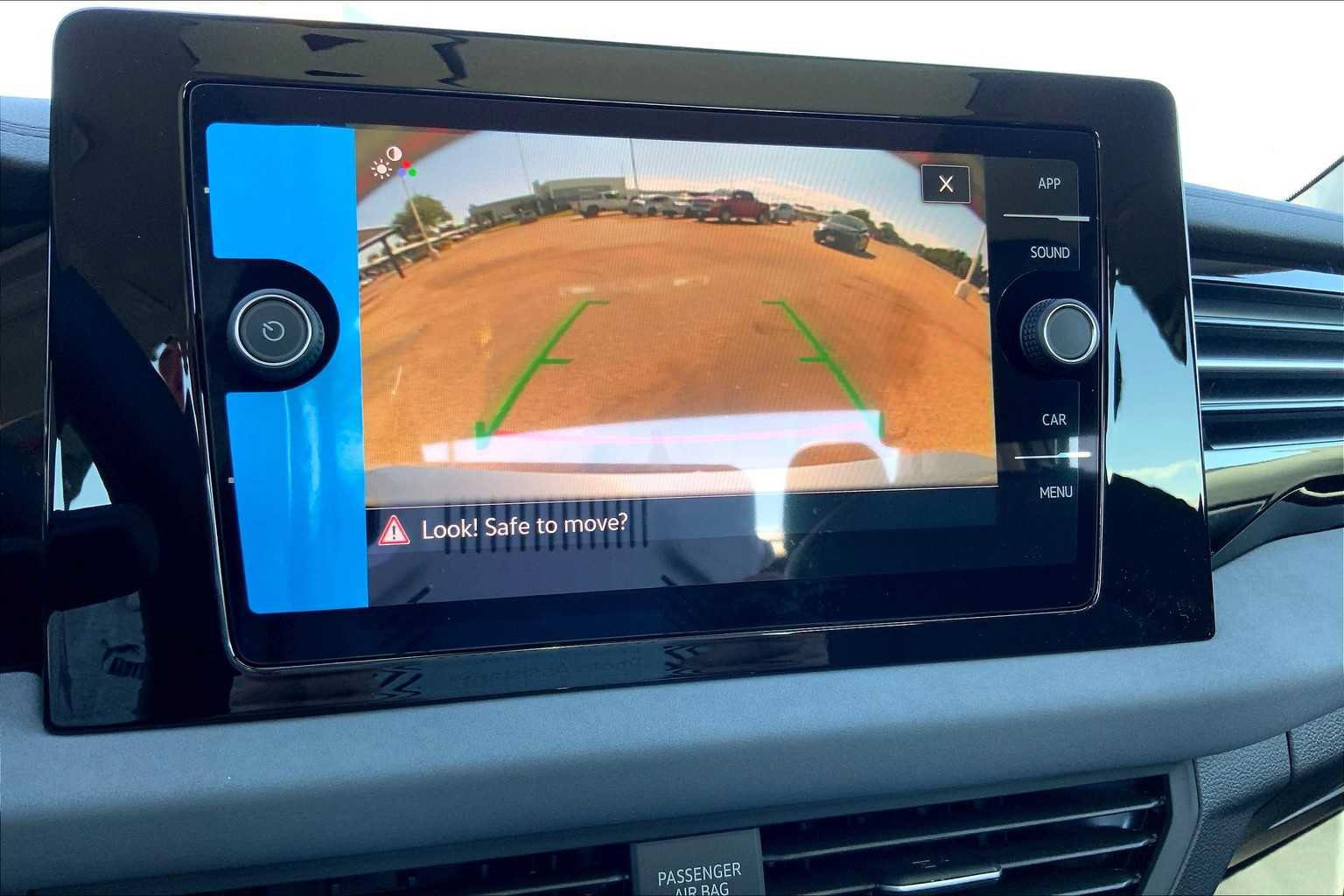 Used 2026 Volkswagen Jetta SE FWD image 19