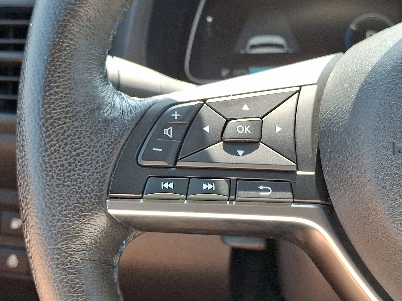 Certified 2022 Nissan Leaf SL Plus image 23