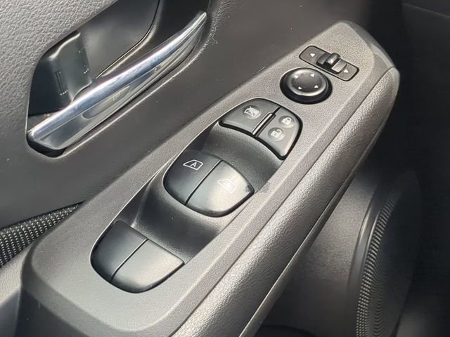 Used 2021 Nissan Kicks SV FWD image 26