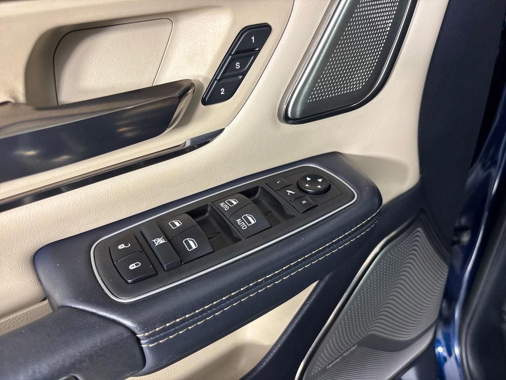 Used 2021 RAM 1500 Limited image 11