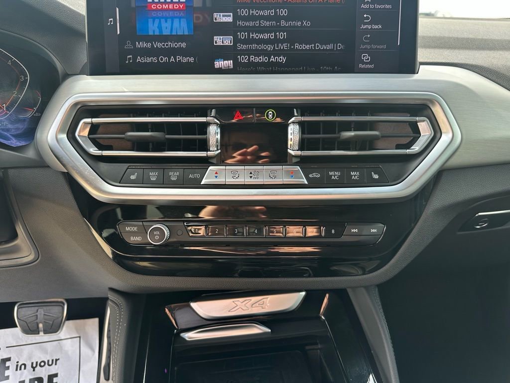 Certified 2025 BMW X4 xDrive30i image 16