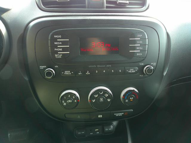 Used 2015 Kia Soul FWD image 10