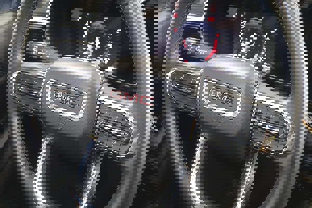 Used 2023 GMC Canyon Elevation w/ Convenience Package image 45