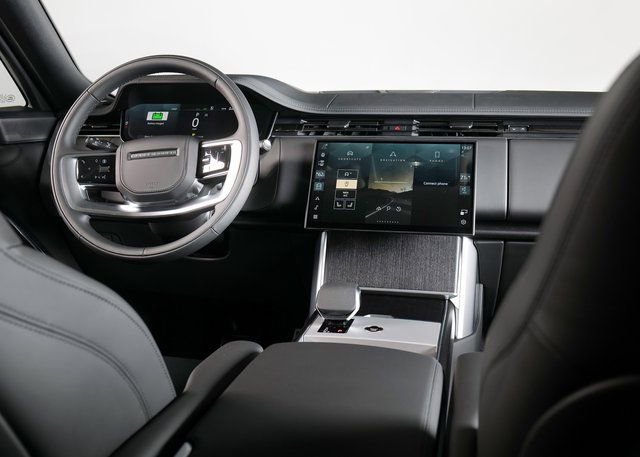 New 2025 Land Rover Range Rover SE image 12