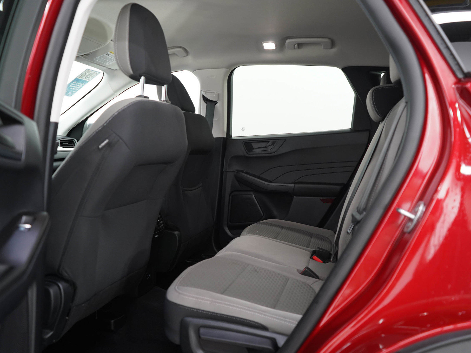 Used 2022 Ford Escape SE w/ Cold Weather Package FWD image 18