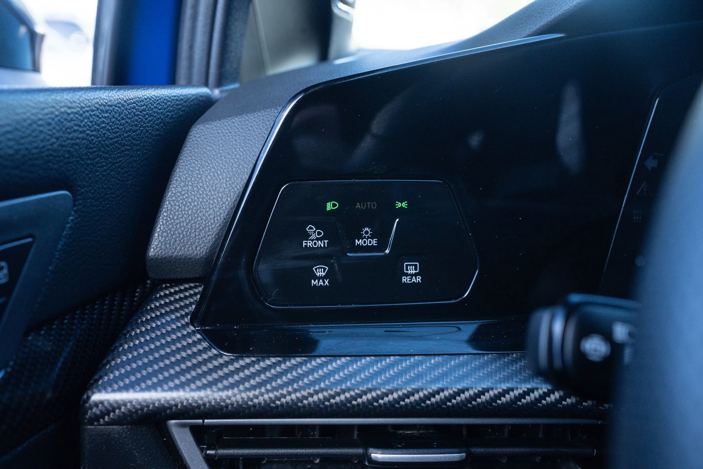 Used 2023 Volkswagen Golf 20th Anniversary Edition image 30