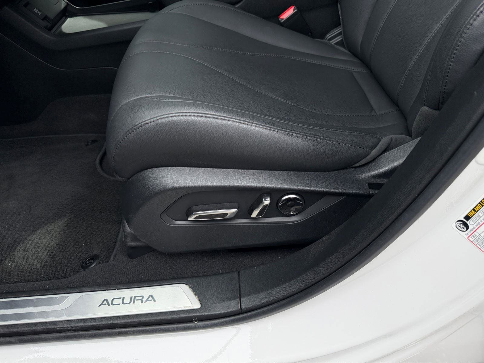 Used 2024 Acura RDX SH-AWD image 25