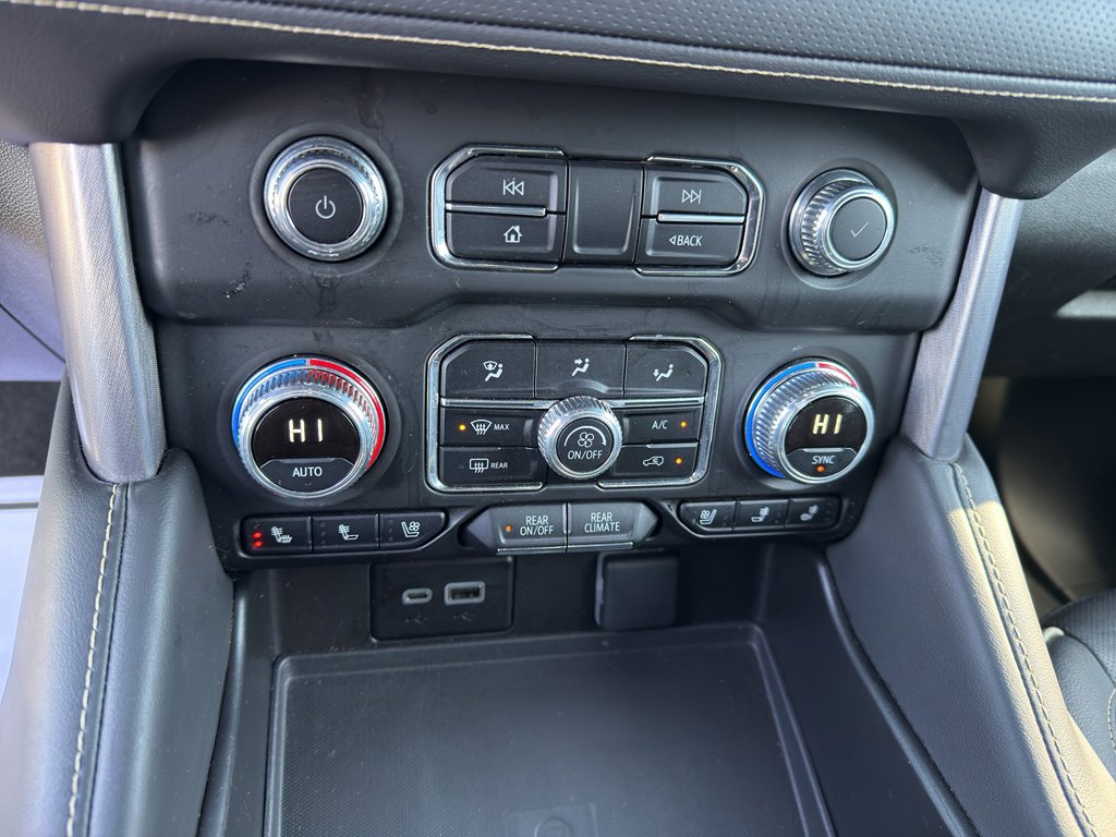 Used 2024 GMC Yukon XL SLT image 16
