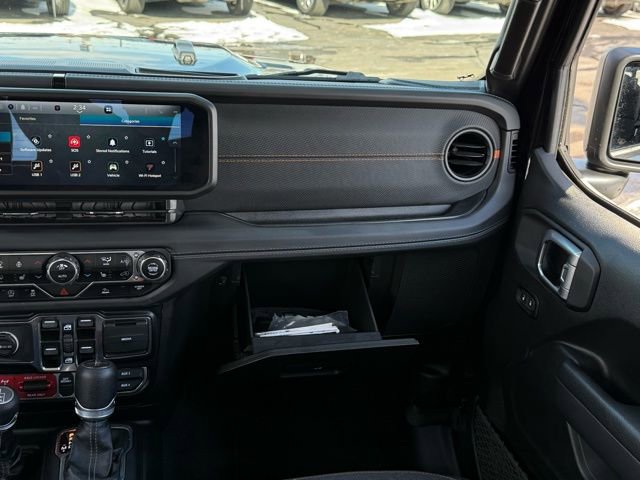 Used 2024 Jeep Gladiator Mojave w/ Convenience Group image 29