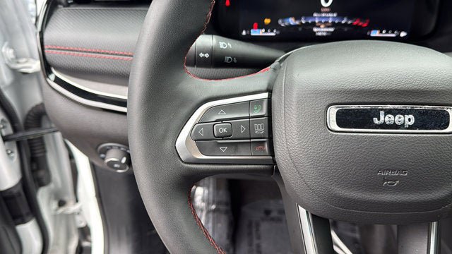 Certified 2025 Jeep Compass Trailhawk w/ Trailhawk Elite Group AWD/4WD image 16