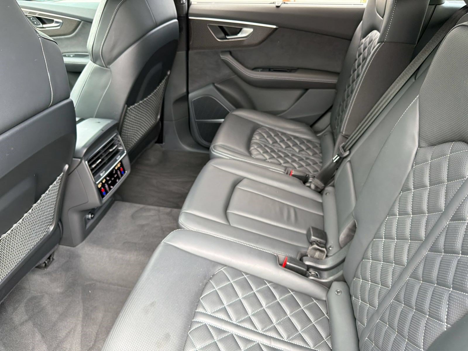 Used 2023 Audi SQ7 Premium Plus w/ Executive Package AWD/4WD image 24