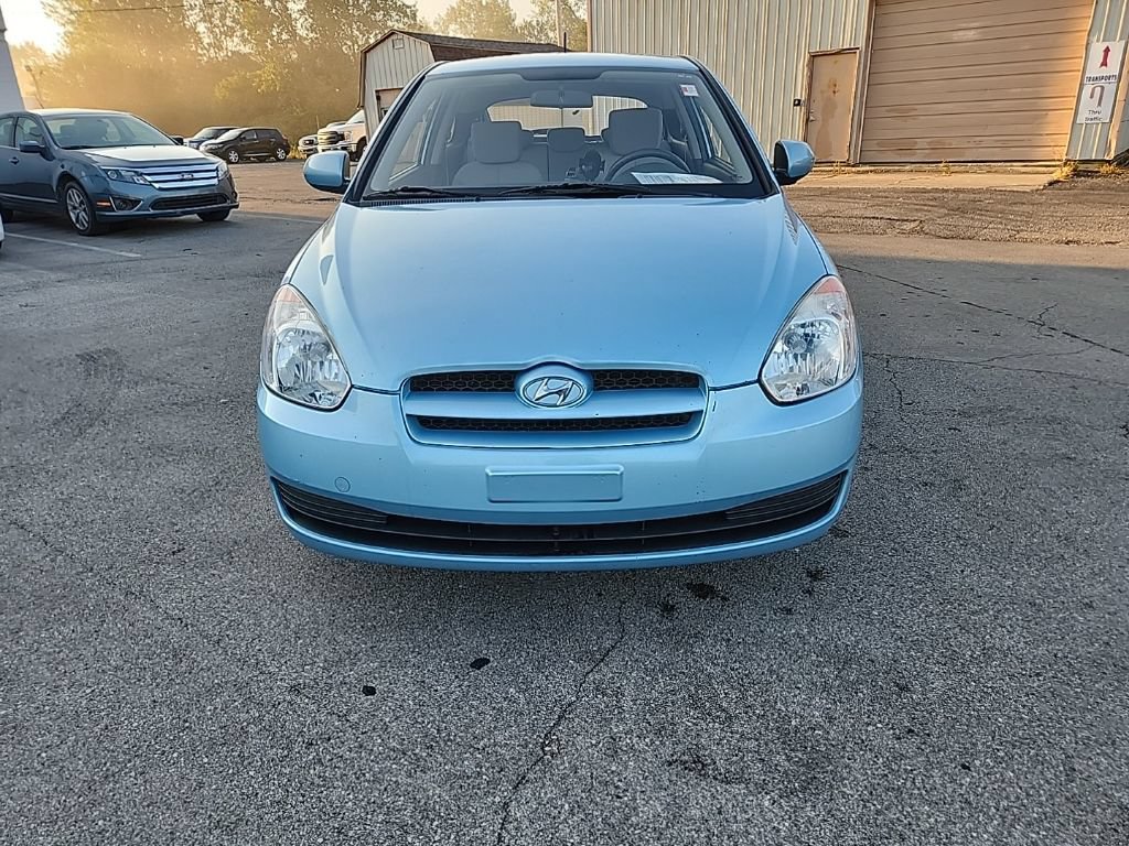 Used 2010 Hyundai Accent GS w/ Premium Pkg 3 FWD image 11