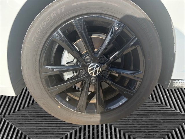 Used 2022 Volkswagen Jetta Sport image 14