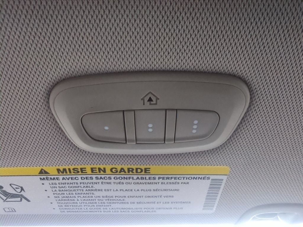 Used 2017 Chrysler Pacifica Touring Plus FWD image 21