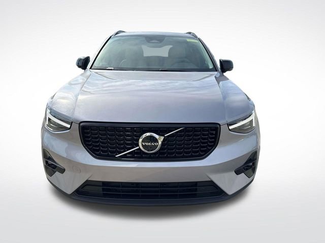 New 2026 Volvo XC40 B5 Ultra image 2