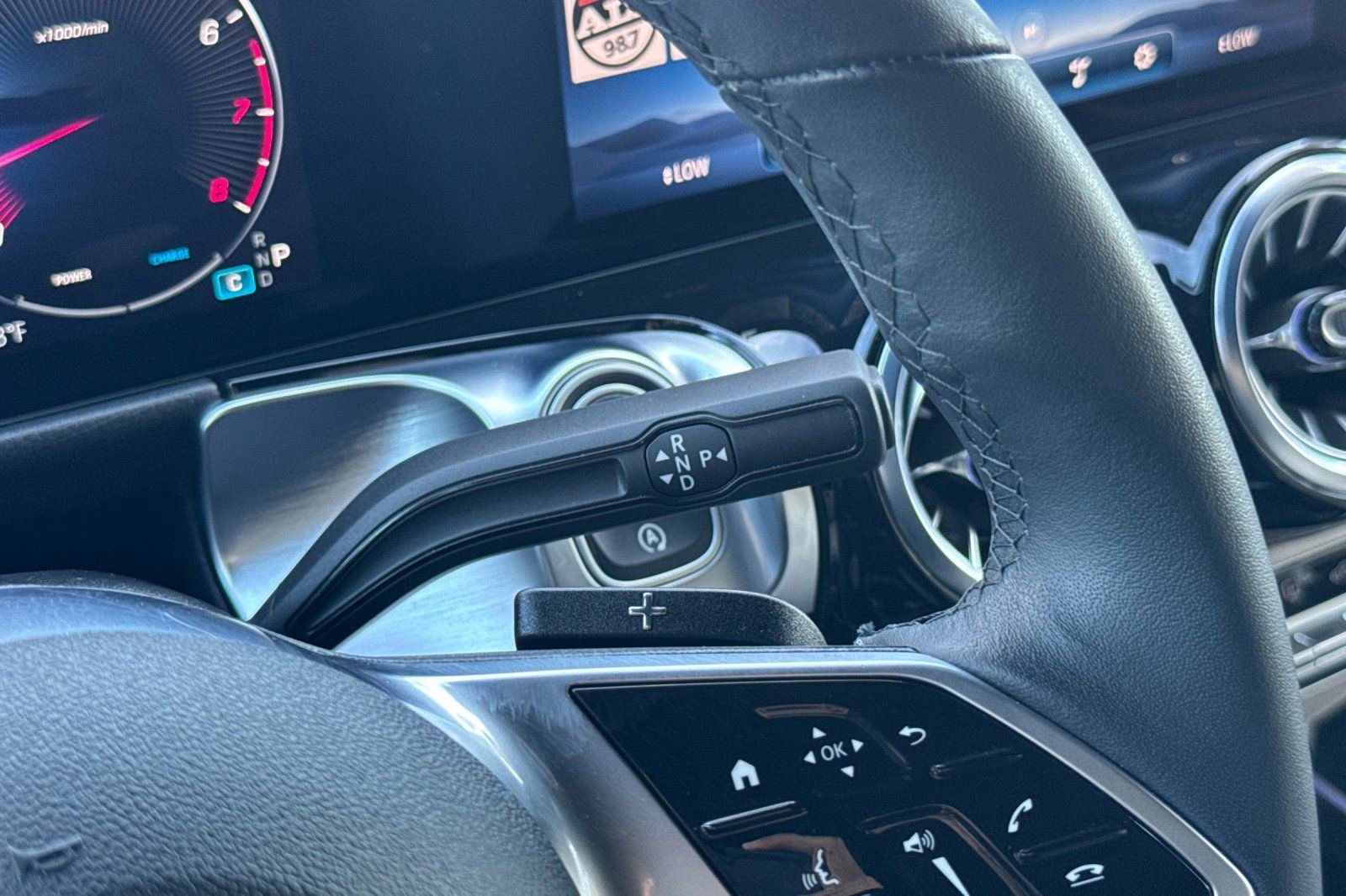 Certified 2025 Mercedes-Benz GLB 250 image 24