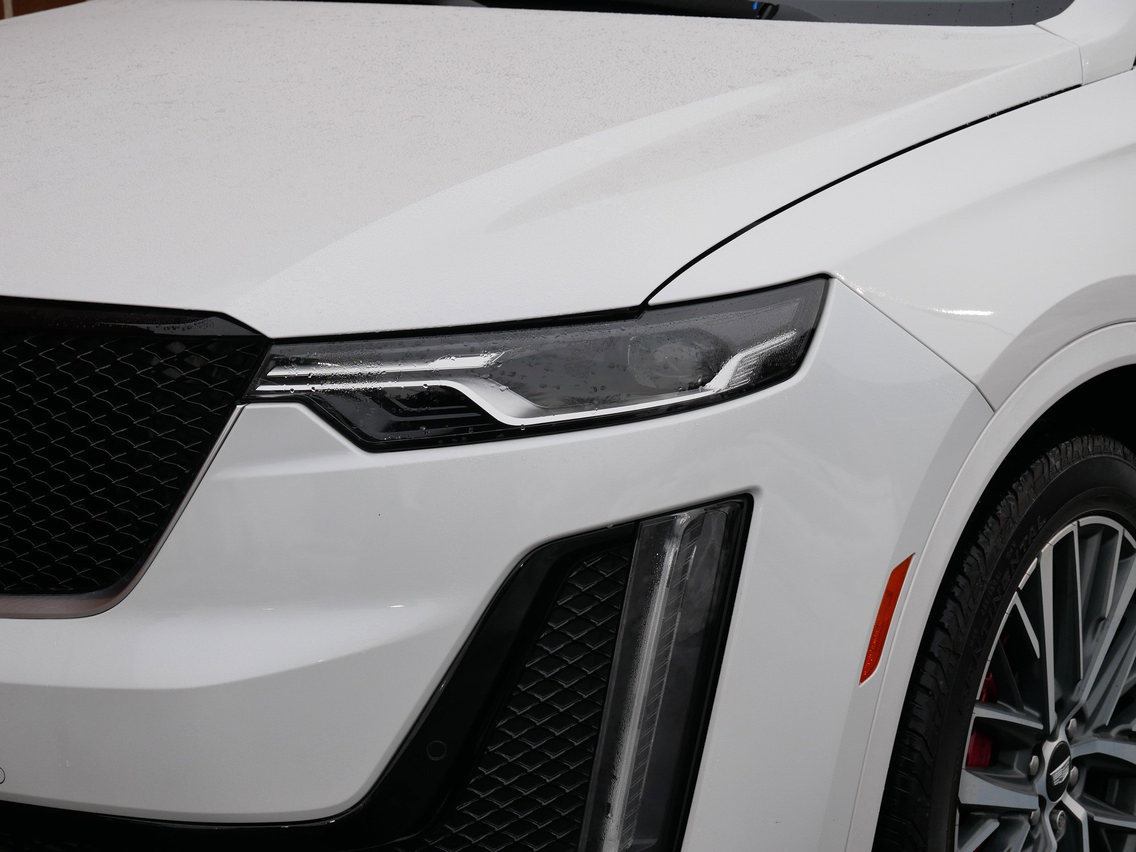 Certified 2024 Cadillac XT6 Sport w/ LPO, Floor Liner Package image 5