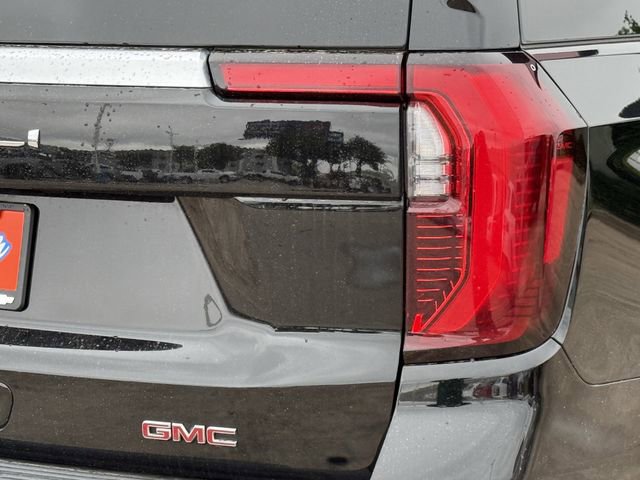 Used 2025 GMC Yukon XL Denali AWD/4WD image 8