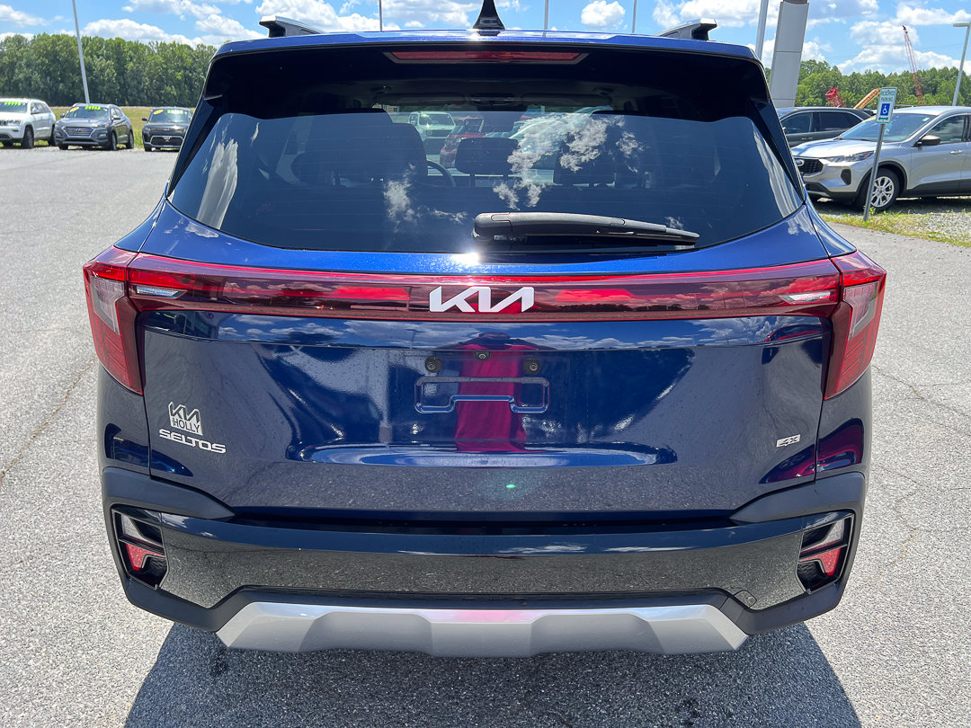 Used 2024 Kia Seltos EX AWD/4WD image 19