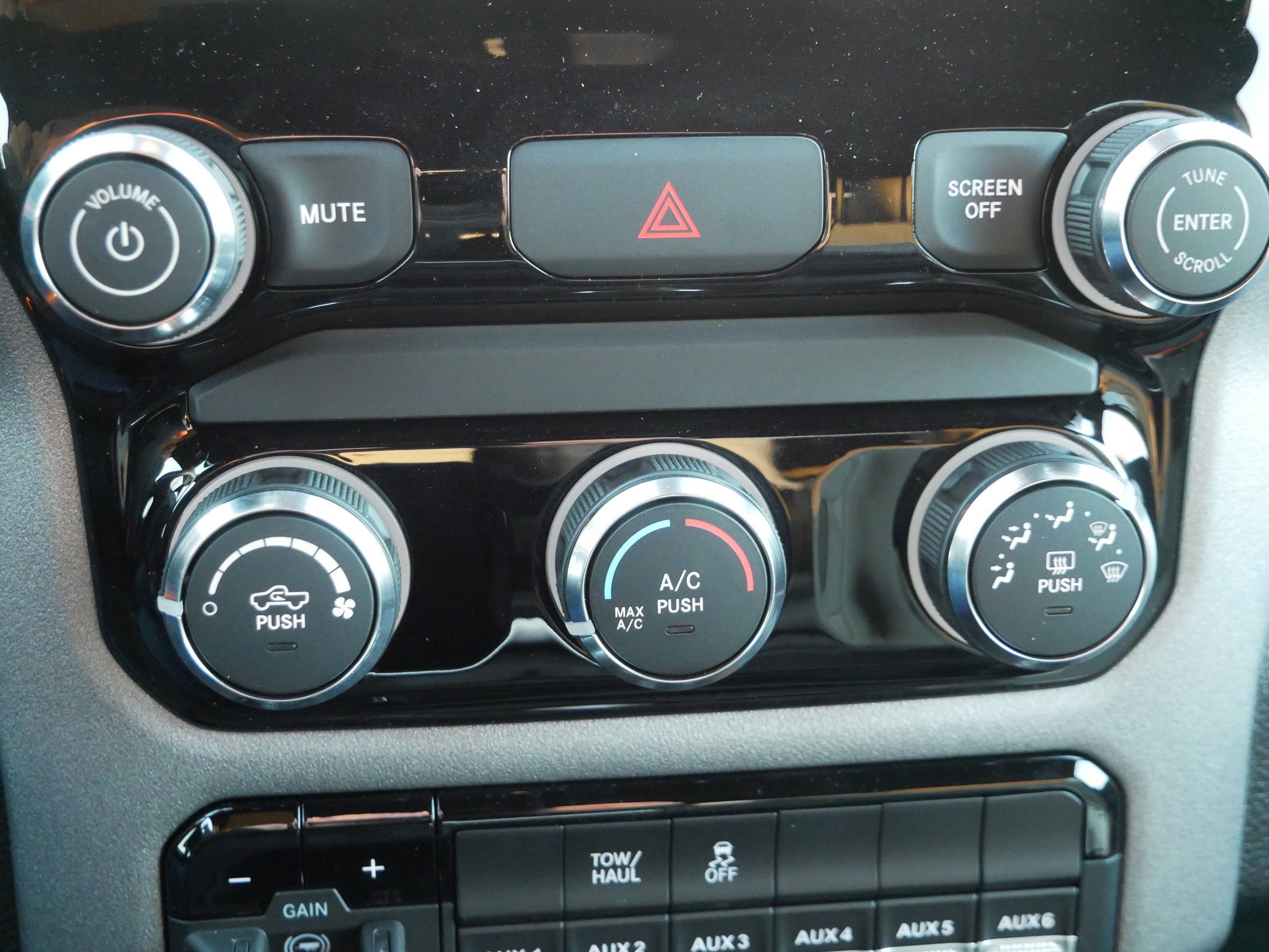 New 2026 RAM 3500 Tradesman image 17