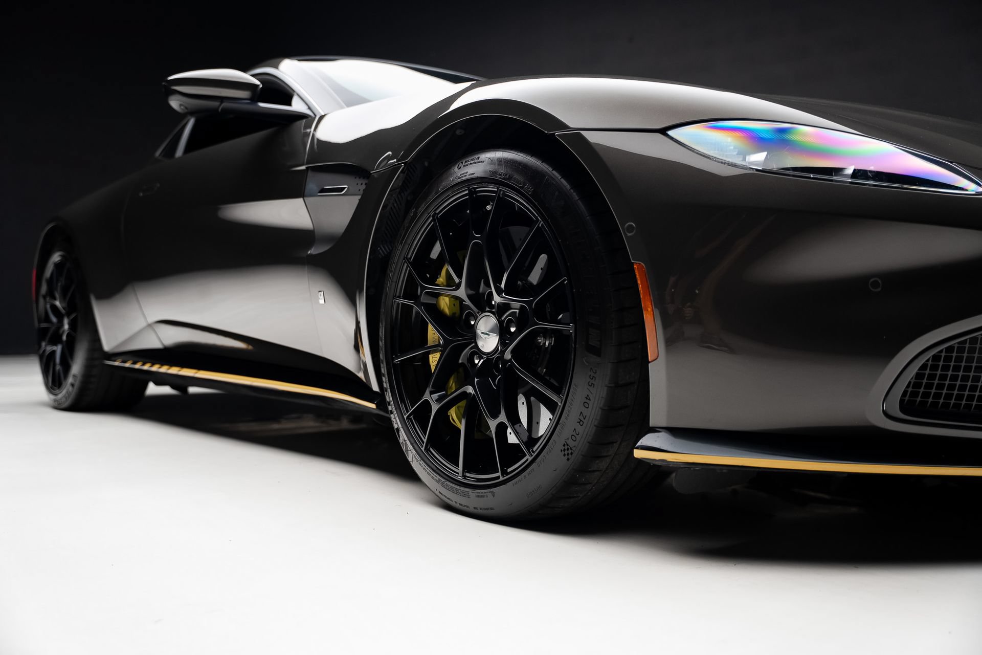 Used 2022 Aston Martin V8 Vantage Coupe RWD image 86