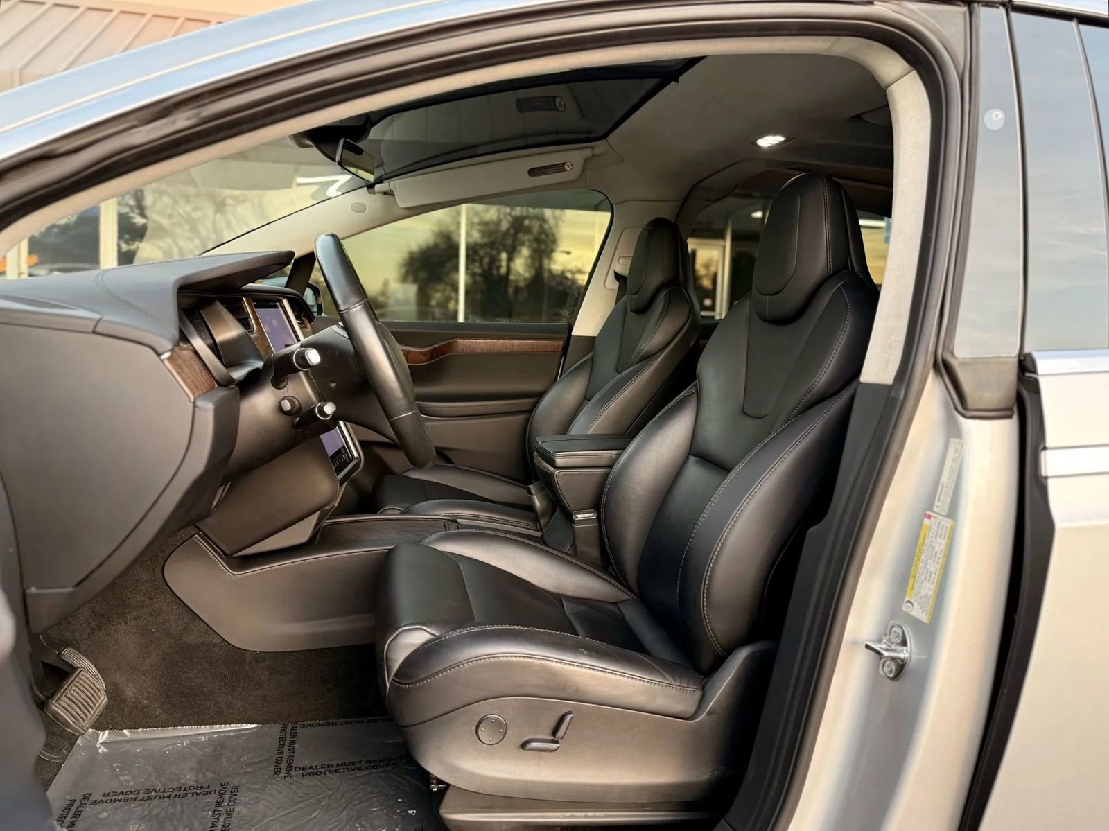 Used 2018 Tesla Model X 75D image 19