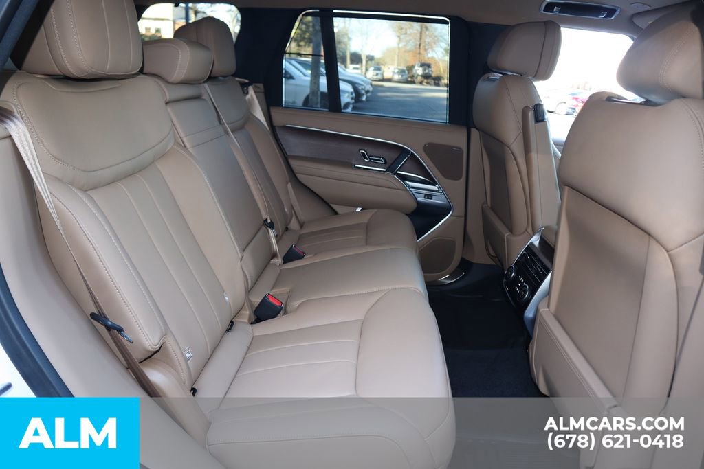 Used 2024 Land Rover Range Rover SE image 29