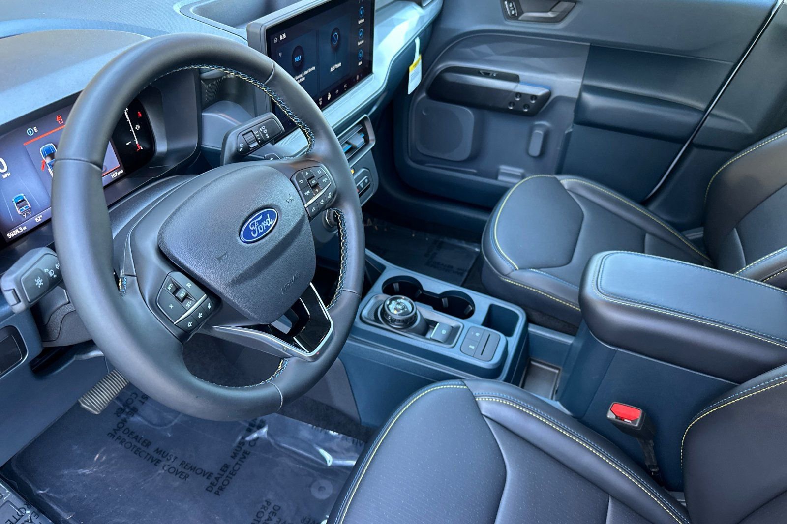 Used 2025 Ford Maverick Lobo image 4