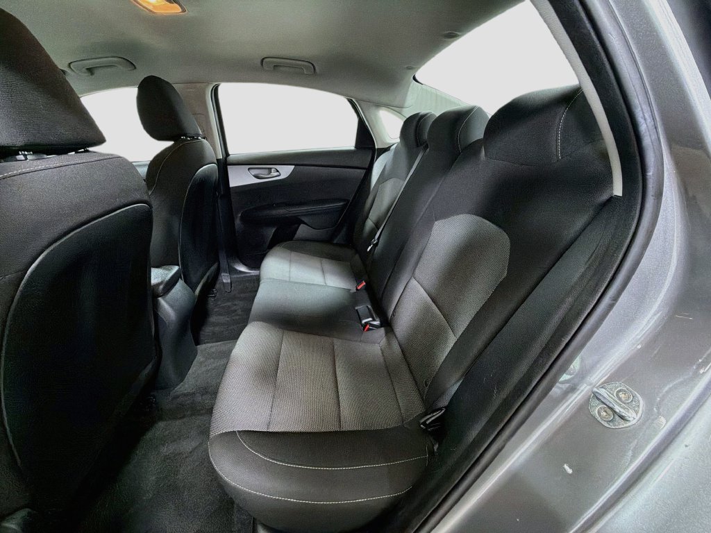 Used 2022 Kia Forte LXS FWD image 23
