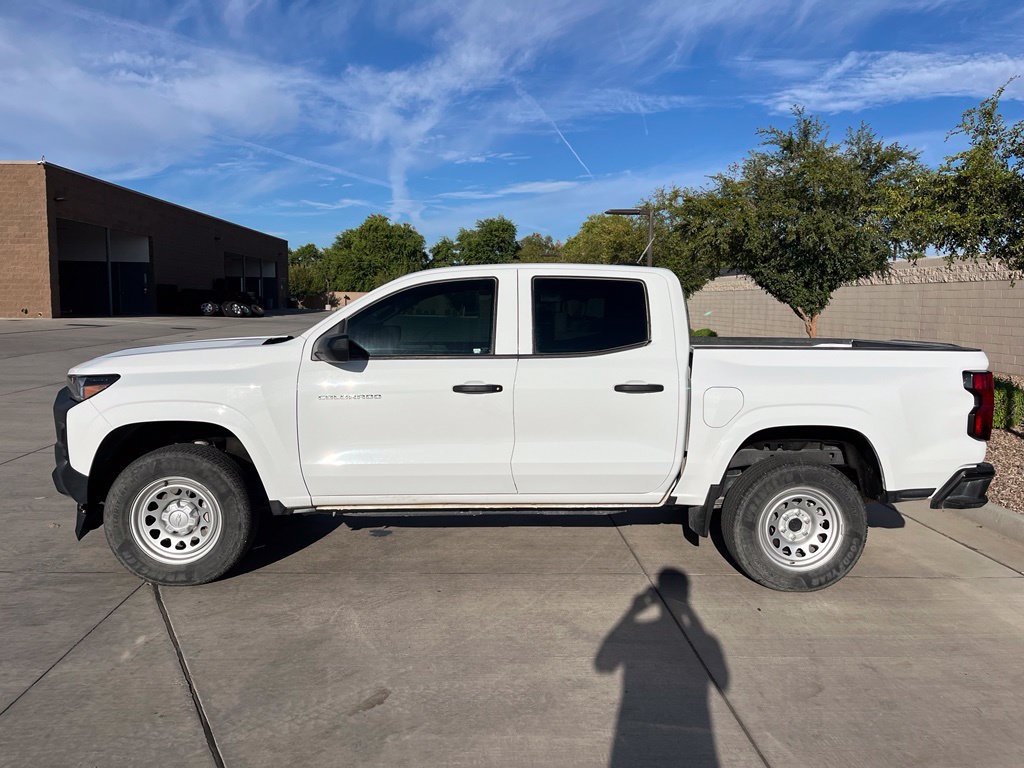 Used 2025 Chevrolet Colorado W/T RWD image 10