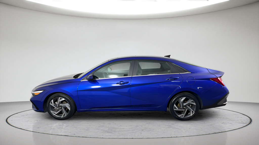 Used 2025 Hyundai Elantra SEL FWD image 6