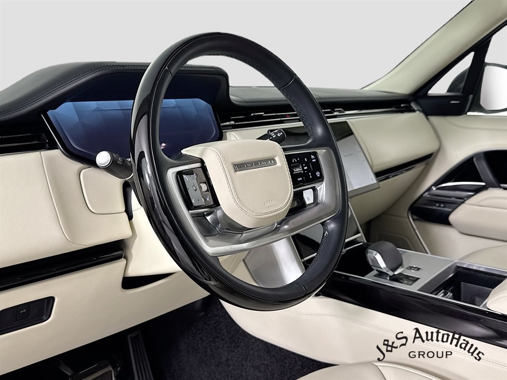 Used 2024 Land Rover Range Rover Long Wheelbase SE AWD/4WD image 9