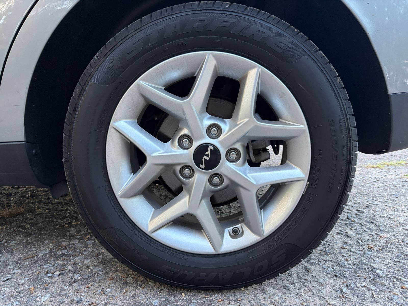 Used 2025 Kia Soul LX w/ LX Technology Package FWD image 28