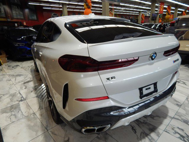 Used 2026 BMW X6 M60i image 8