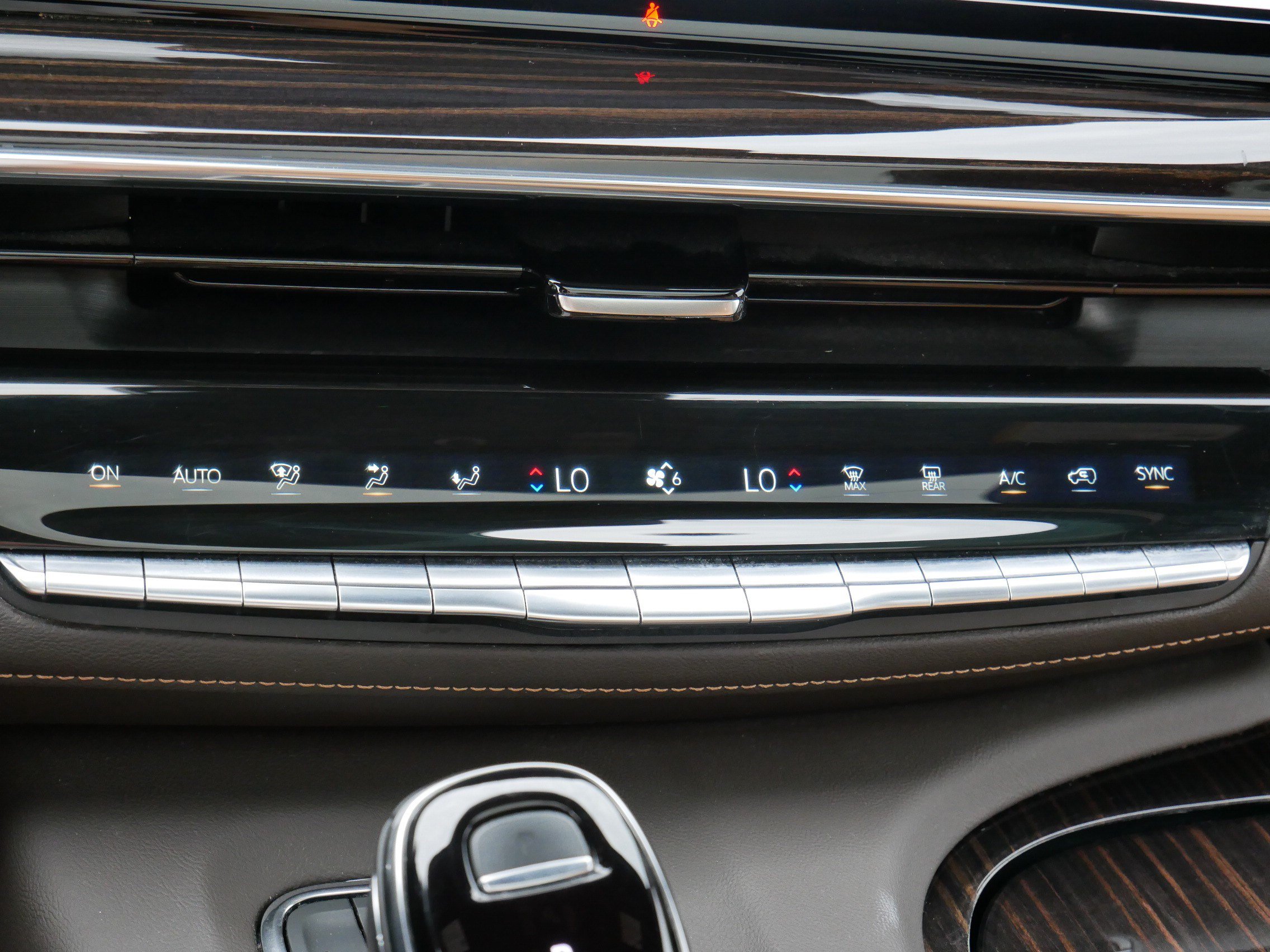 Certified 2022 Cadillac Escalade ESV Sport w/ Touring Package AWD/4WD image 23