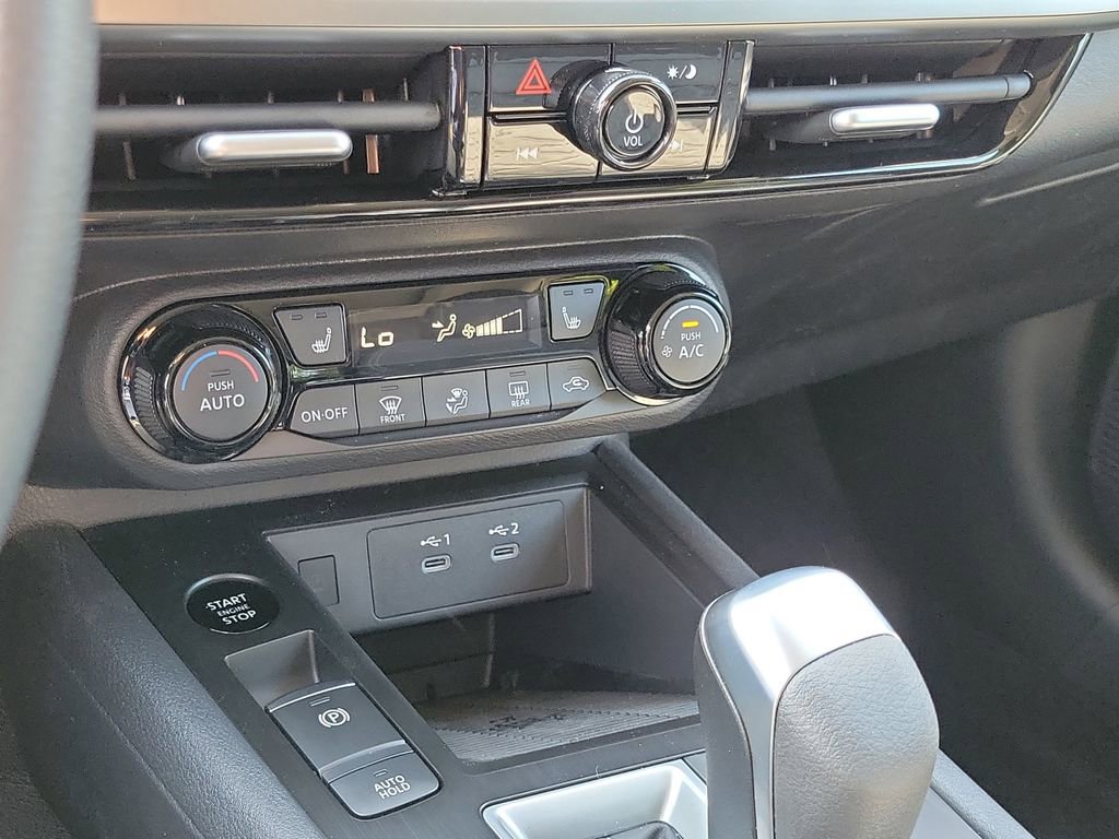 New 2026 Nissan Kicks SV image 32