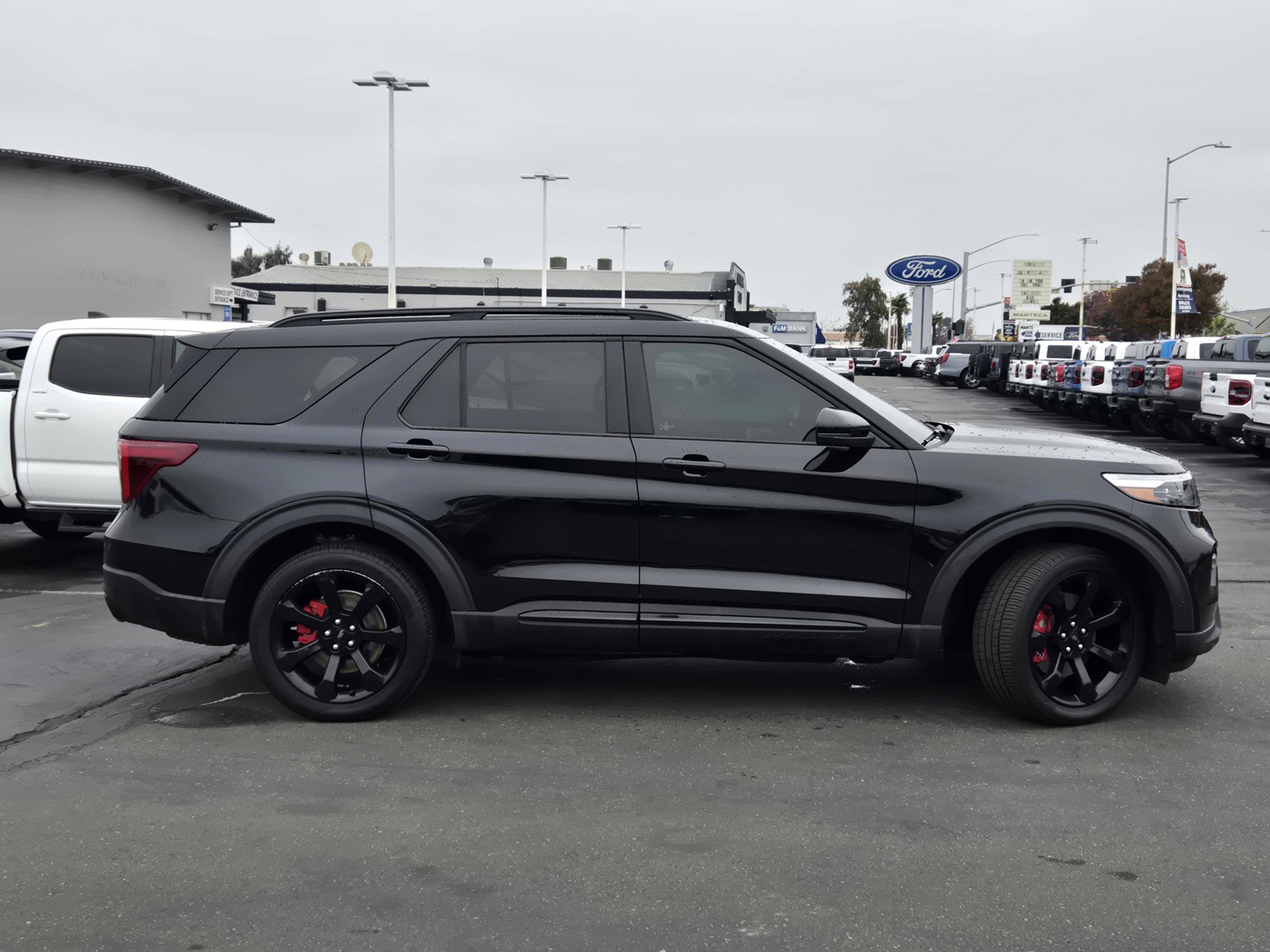 Used 2020 Ford Explorer ST w/ ST Street Pack AWD/4WD image 4