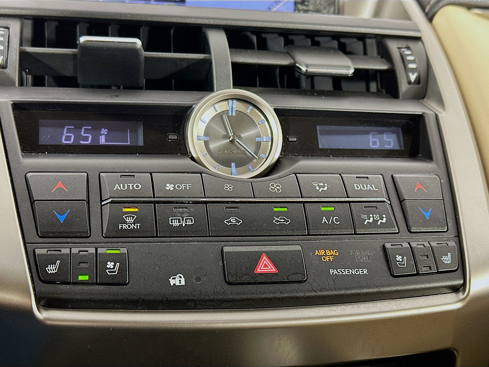 Used 2016 Lexus NX 300h AWD image 24